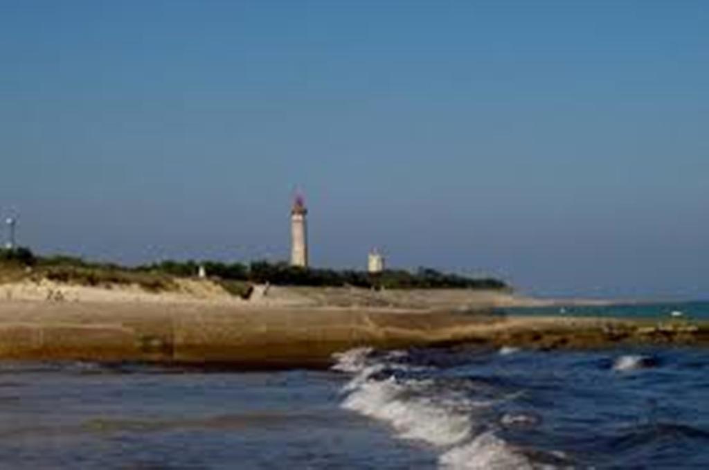 Maison Retaise Pres De La Plage Saint-Clément-des-Baleines Exteriér fotografie